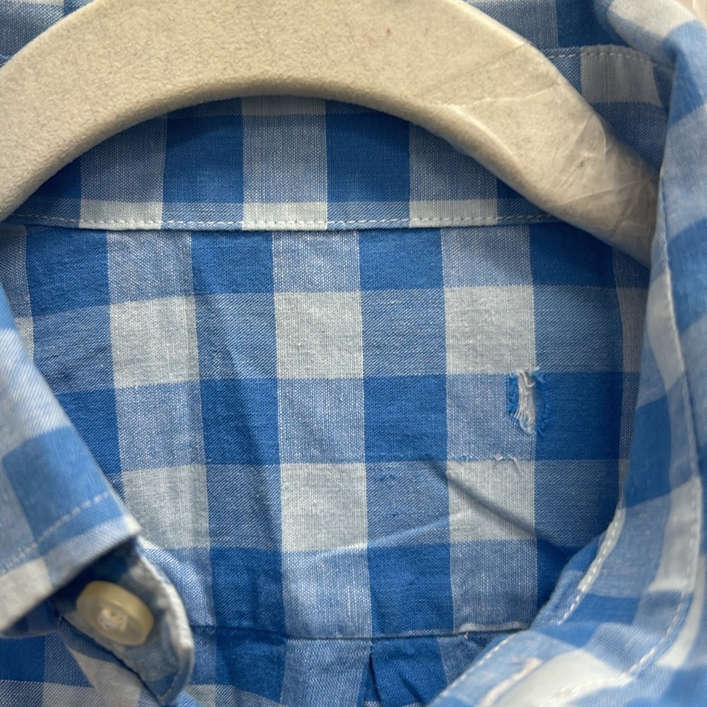 Vineyard Vines Button Down - image 3